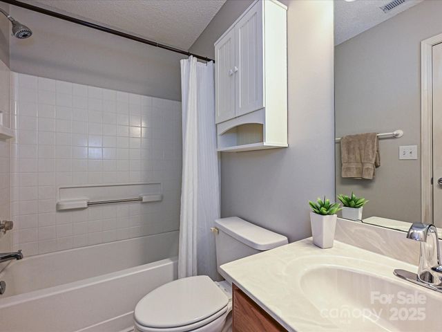 9305 Four Mile Creek Road, Charlotte, NC 28277