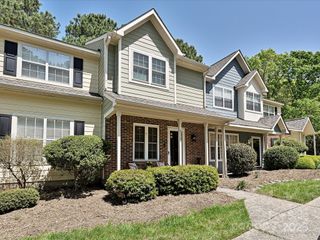 9305 Four Mile Creek Road, Charlotte, NC 28277