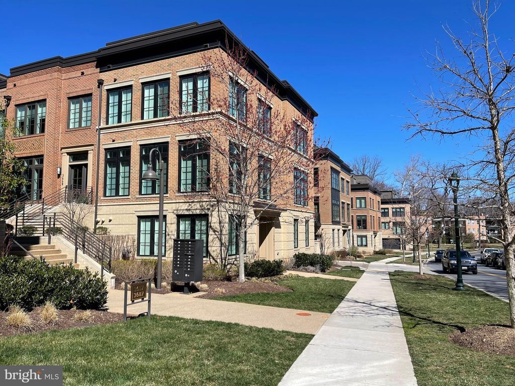 3721 CHEVY CHASE LAKE DR, Chevy Chase, MD 20815