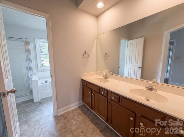 7523 Trotter Road, Charlotte, NC 28216
