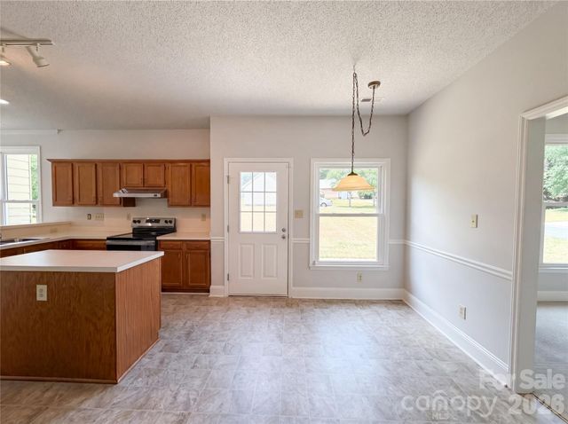 7523 Trotter Road, Charlotte, NC 28216