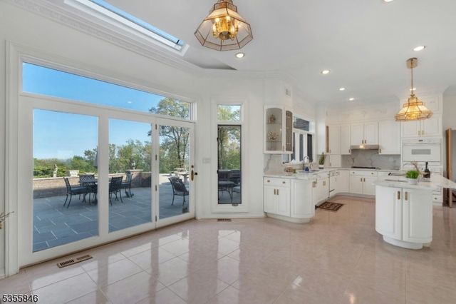 24 Club Way, Cedar Grove Twp., NJ 07009