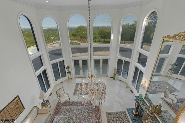 24 Club Way, Cedar Grove Twp., NJ 07009