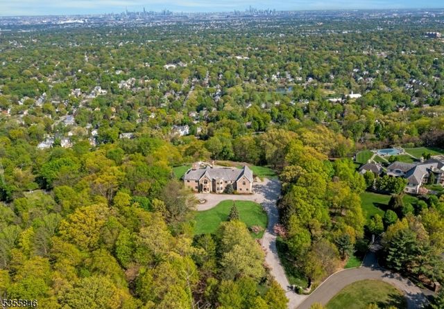 24 Club Way, Cedar Grove Twp., NJ 07009