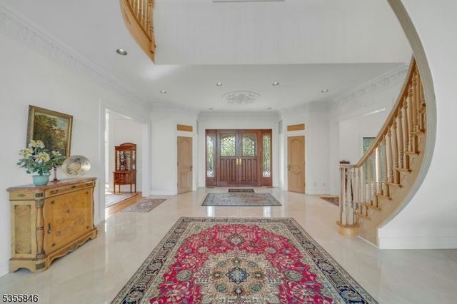 24 Club Way, Cedar Grove Twp., NJ 07009