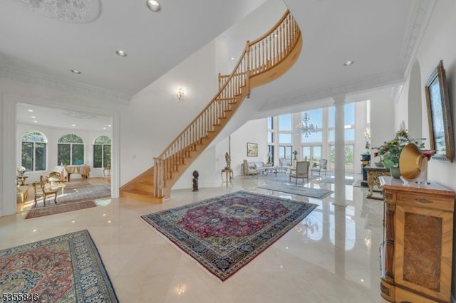 24 Club Way, Cedar Grove Twp., NJ 07009