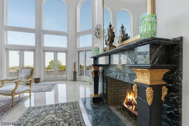 24 Club Way, Cedar Grove Twp., NJ 07009