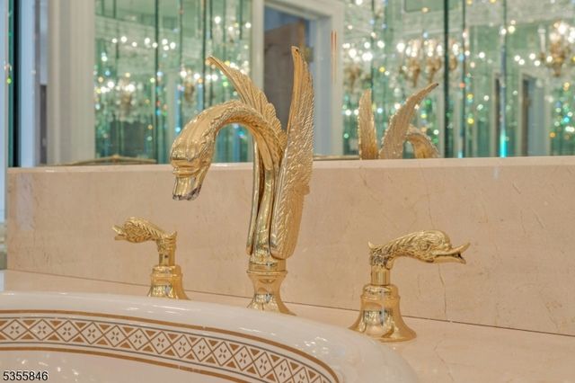 24 Club Way, Cedar Grove Twp., NJ 07009