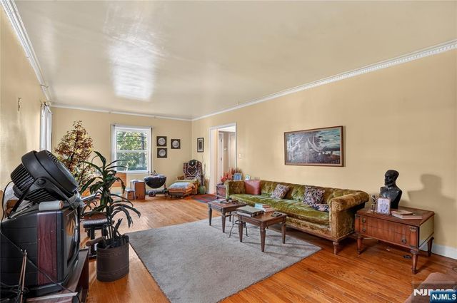 821-823 10th Street, Newark, NJ 07108