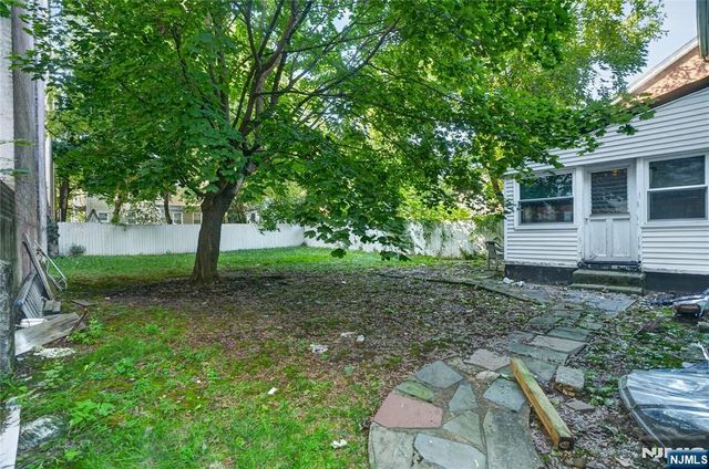 821-823 10th Street, Newark, NJ 07108