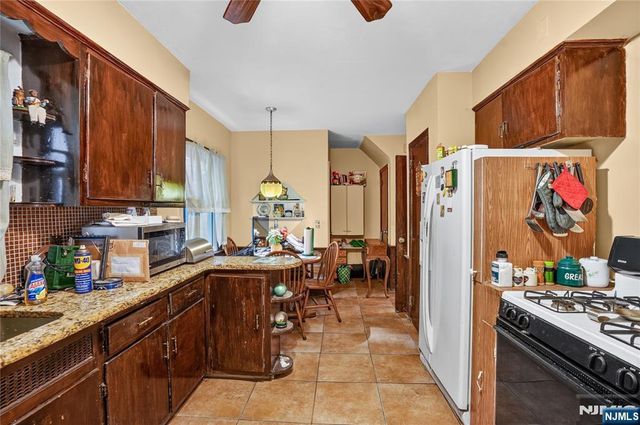 821-823 10th Street, Newark, NJ 07108