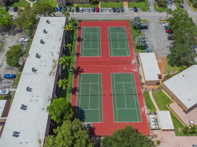 351 Cambridge Road 308, Hollywood, FL 33024