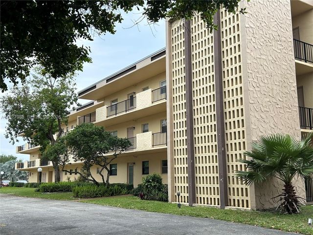 351 Cambridge Road 308, Hollywood, FL 33024