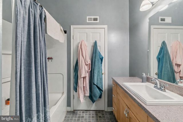 1215 JOHN ST, Baltimore, MD 21217