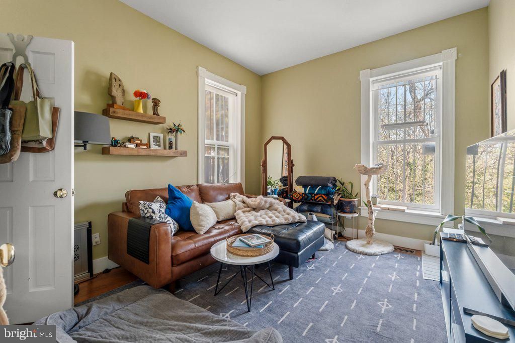 Image 21 of property listing at 1215 JOHN ST, Baltimore, MD 21217