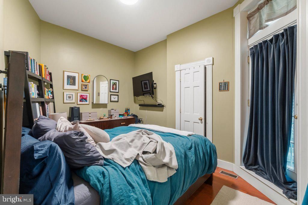 Image 24 of property listing at 1215 JOHN ST, Baltimore, MD 21217