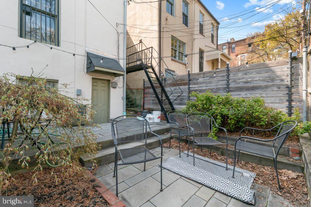 Image 27 of property listing at 1215 JOHN ST, Baltimore, MD 21217