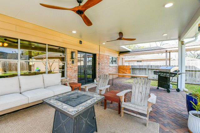 2914 Quail Valley East Drive, Missouri City, TX 77489