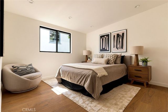 6334 Bryn Mawr, Los Angeles, CA 90068