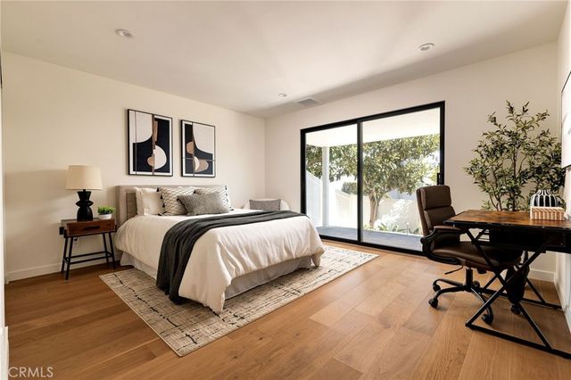 6334 Bryn Mawr, Los Angeles, CA 90068