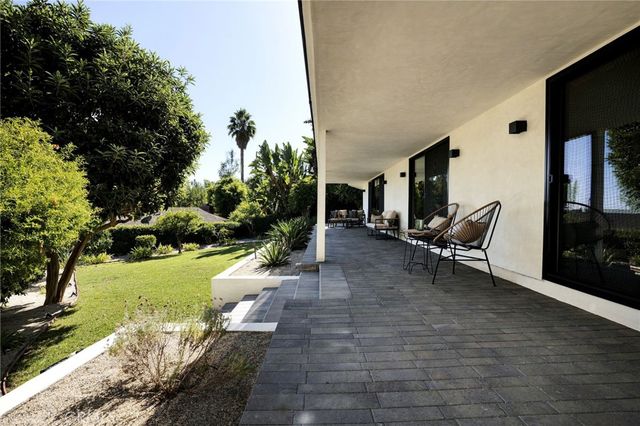 6334 Bryn Mawr, Los Angeles, CA 90068