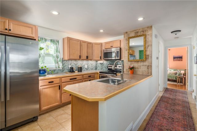 99 Dryden Boulevard, Warwick, RI 02888