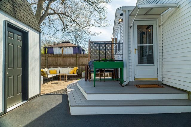 99 Dryden Boulevard, Warwick, RI 02888