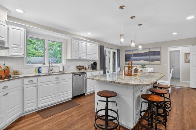 71 Hartura Way, Hot Springs Village, AR 71909