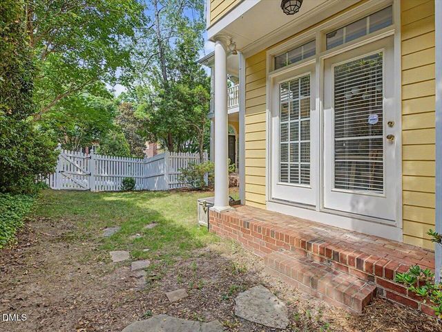 102 Winston Ridge Drive, Chapel Hill, NC 27516
