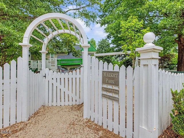 102 Winston Ridge Drive, Chapel Hill, NC 27516