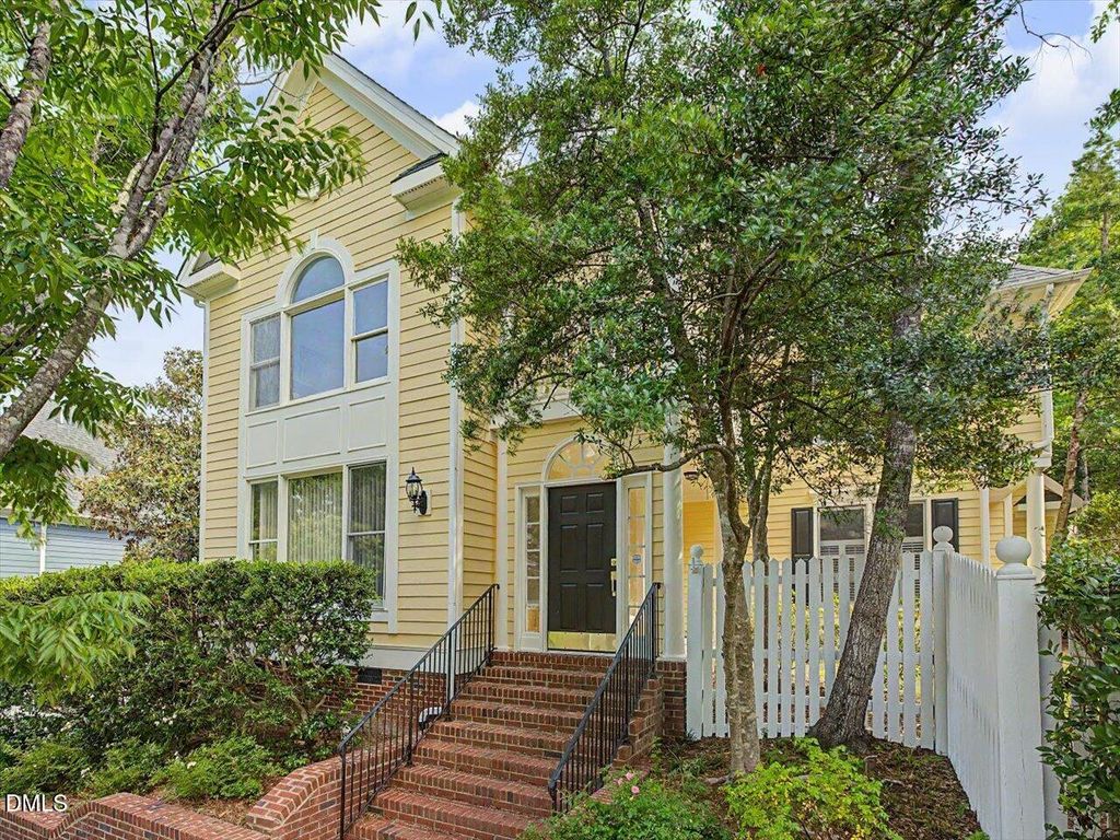102 Winston Ridge Drive, Chapel Hill, NC 27516