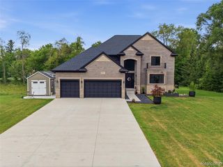 3007 28 Mile Road, Washington, MI 48094