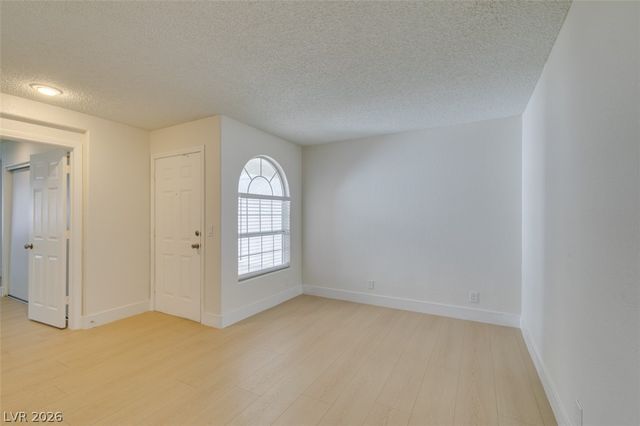 1800 Edmond Street 124, Las Vegas, NV 89146