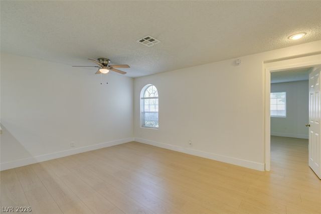 1800 Edmond Street 124, Las Vegas, NV 89146