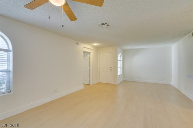 1800 Edmond Street 124, Las Vegas, NV 89146