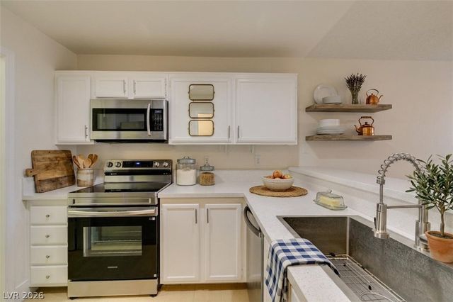 1800 Edmond Street 124, Las Vegas, NV 89146