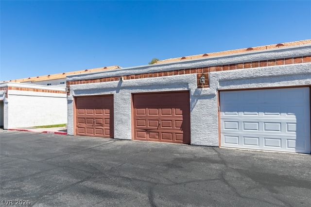 1800 Edmond Street 124, Las Vegas, NV 89146