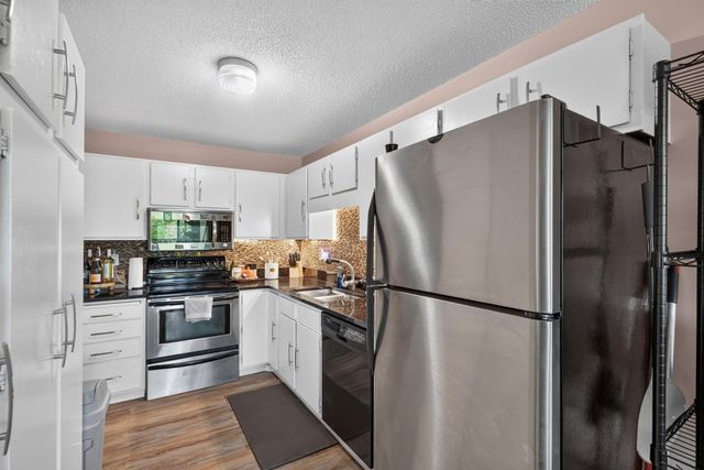 7301 W 101st Street 309, Bloomington, MN 55438