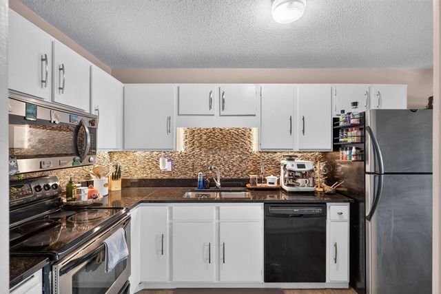 7301 W 101st Street 309, Bloomington, MN 55438