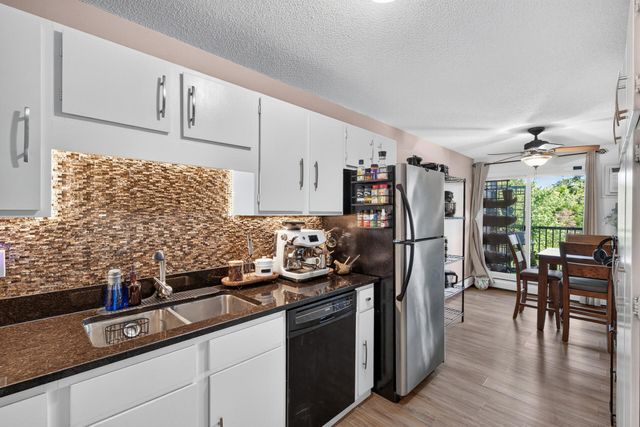 7301 W 101st Street 309, Bloomington, MN 55438
