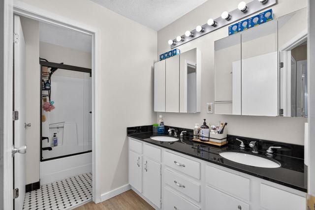 7301 W 101st Street 309, Bloomington, MN 55438