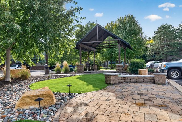 7301 W 101st Street 309, Bloomington, MN 55438