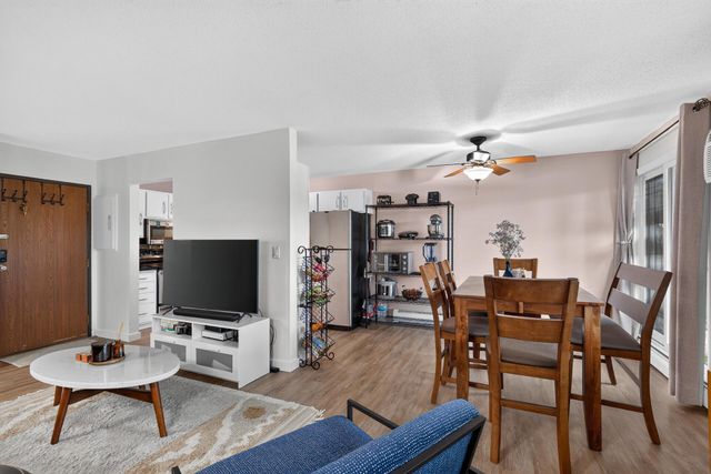 7301 W 101st Street 309, Bloomington, MN 55438