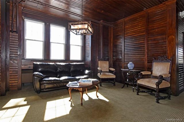 352 Carroll Close, Tarrytown, NY 10591