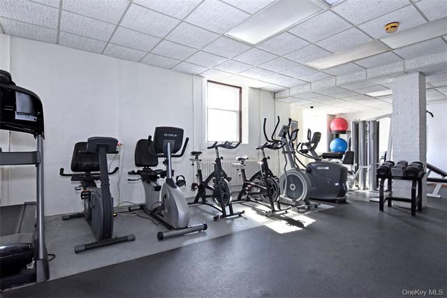 352 Carroll Close, Tarrytown, NY 10591