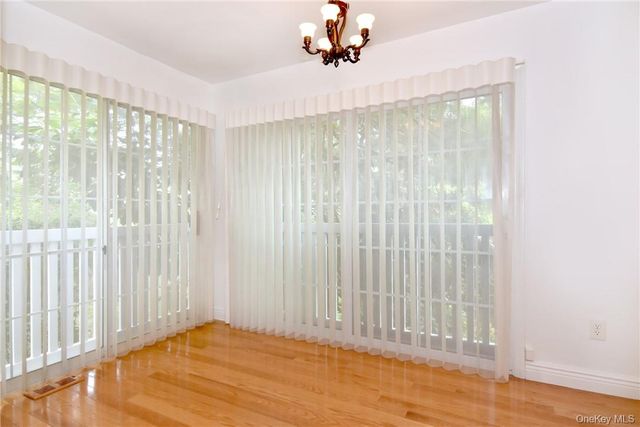 352 Carroll Close, Tarrytown, NY 10591