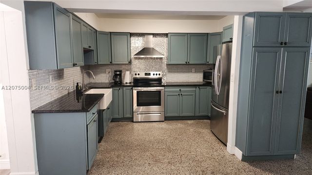 482 NE 8th Ave 482, Deerfield Beach, FL 33441