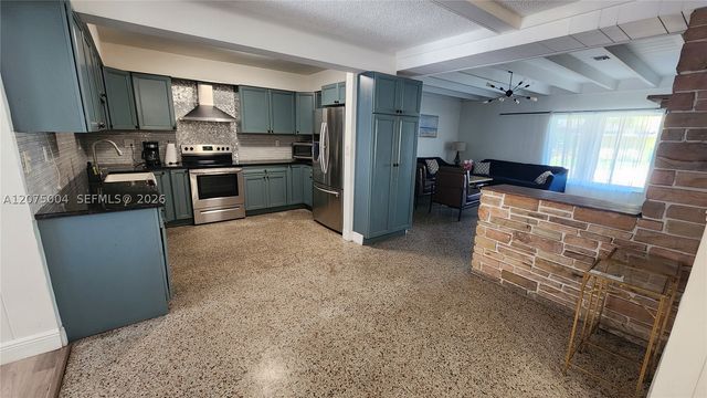 482 NE 8th Ave 482, Deerfield Beach, FL 33441