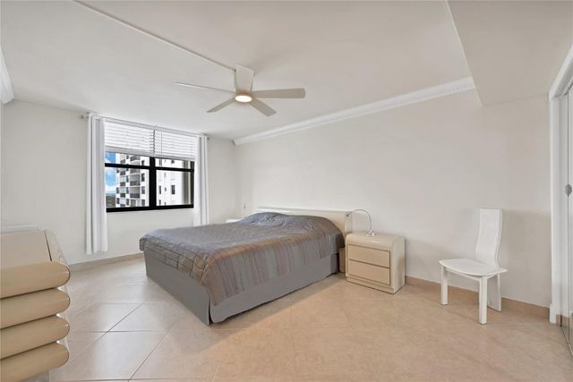 1980 S Ocean Drive 15L, Hallandale Beach, FL 33009