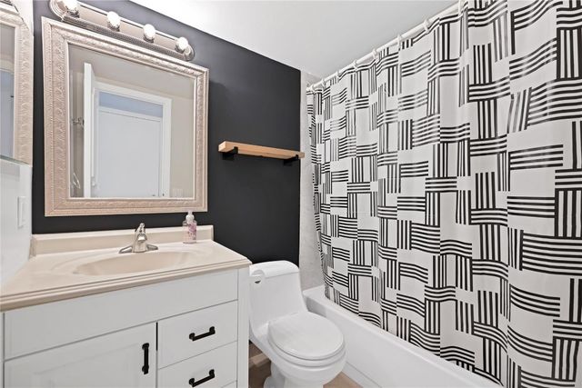 1980 S Ocean Drive 15L, Hallandale Beach, FL 33009